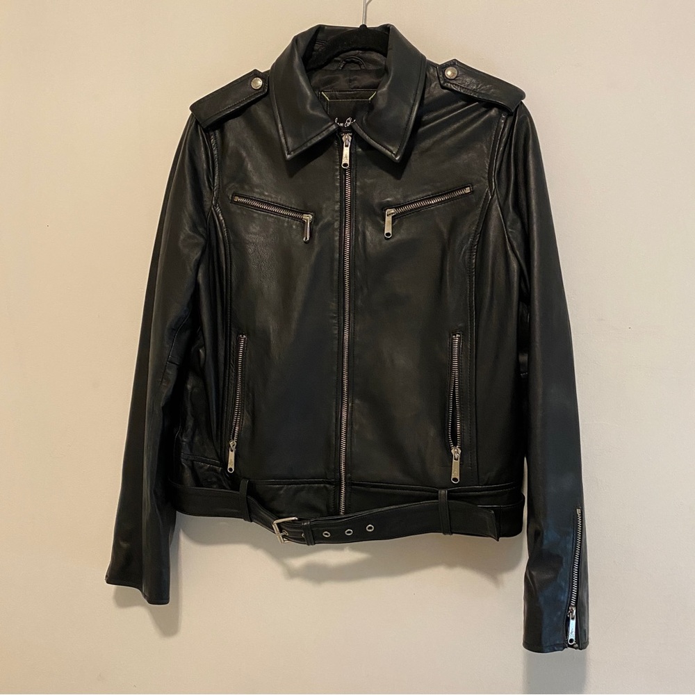 Sam Edelman Genuine Leather Jacket. Length 22”. Armpit to armpit flat -20”.